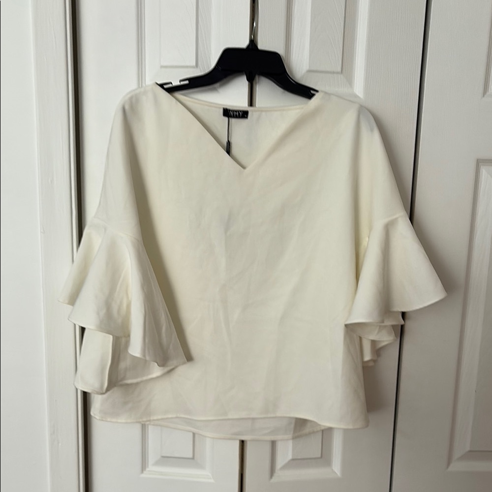 NWT WHY Dress white/Ivory Ruffle Sleeve V-Neck Top